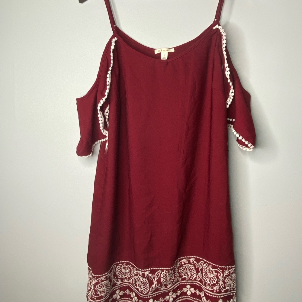 Miami Burgundy Cold Shoulder Midi Dress Embroidered Size Small